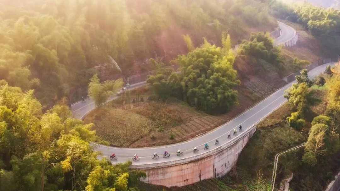 成都邛崃又一摩托车文化体验季活动启幕(图2)