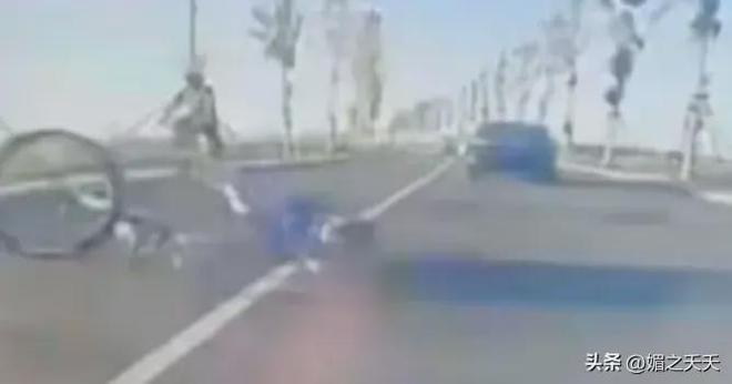 痛心!河北11岁少年跟团骑行被碾压身亡更多细节曝光多方回应(图2) 痛心!河北11岁少年跟团骑行被碾压身亡更多细节曝光多方回应(图2)