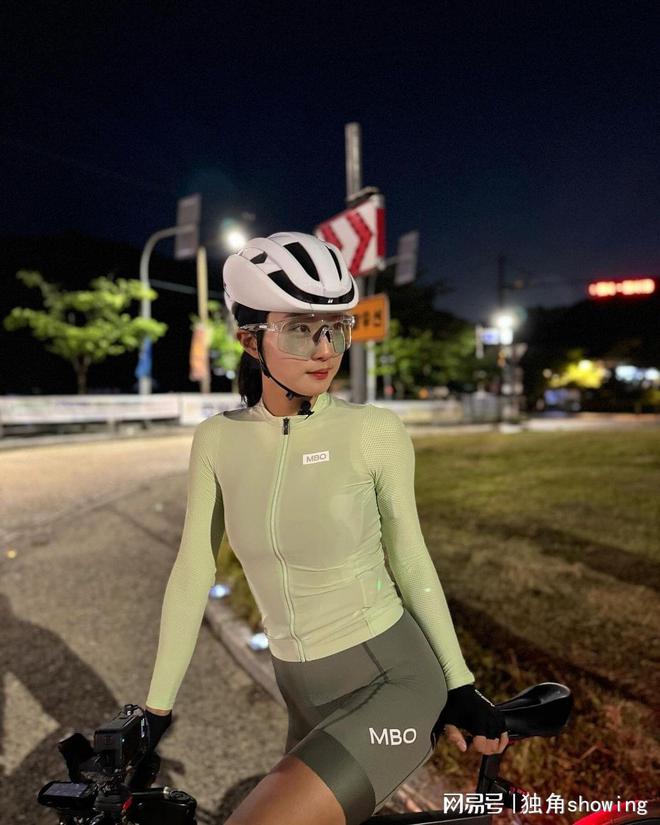 引领最新骑行装备搭配让你瞬间优雅个性展现身材(图5)