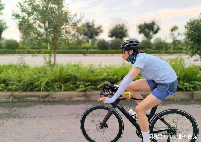 朱婷继续享受假期回河南玩骑行装备齐全一行为暴露少女心(图2)