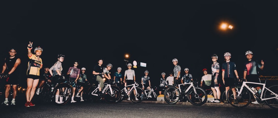 江浙沪每天都有骑行社新冒出来社员人手一辆10万元自行车(图1) 江浙沪每天都有骑行社新冒出来社员人手一辆10万元自行车(图1)