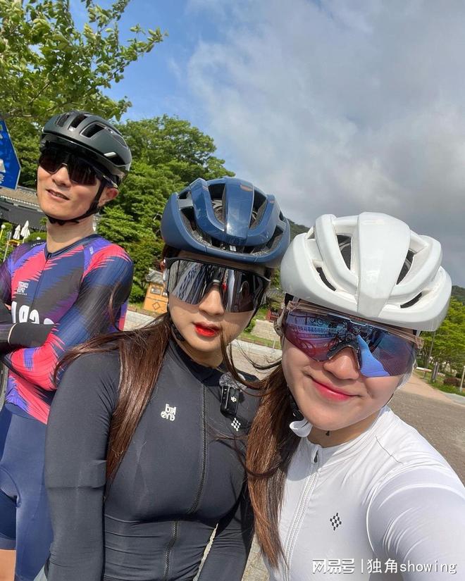 性感黑灰骑行服骑行必备！(图1)