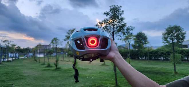 喜欢骑行的别错过头盔+尾灯组合UltraAero魔途头盔体验(图10) 喜欢骑行的别错过头盔+尾灯组合UltraAero魔途头盔体验(图10)