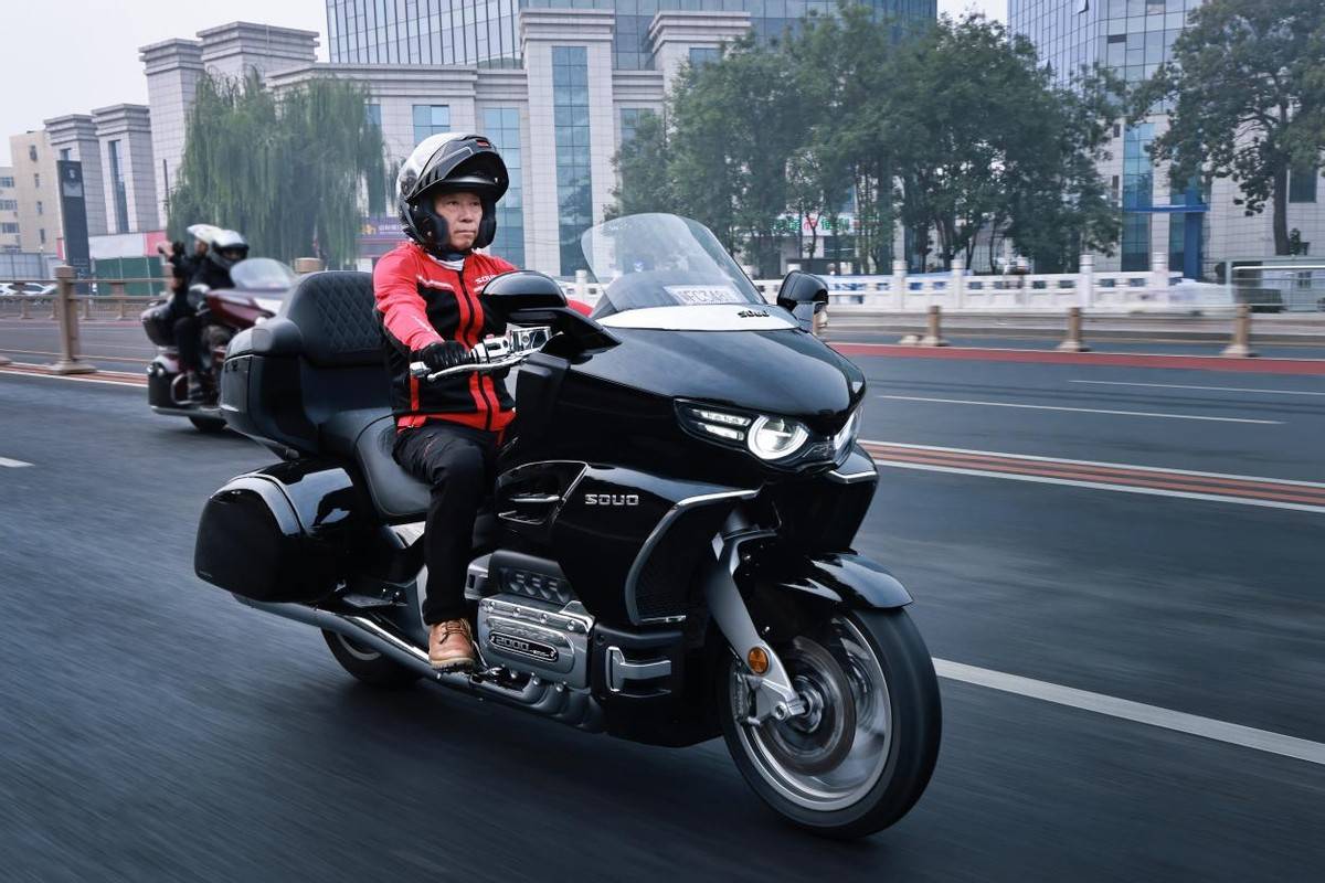 保定2024长城重机骑士嘉年华开幕吃驴火骑国产最贵摩托啥感觉?(图5) 保定2024长城重机骑士嘉年华开幕吃驴火骑国产最贵摩托啥感觉?(图5)