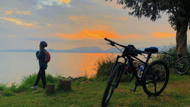 秋天骑行装备的选择和搭配(图5) 秋天骑行装备的选择和搭配(图5)