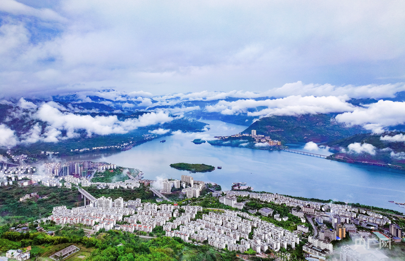 “2024环昭通国际公路自行车赛”永善—绥江赛段开赛(图5)