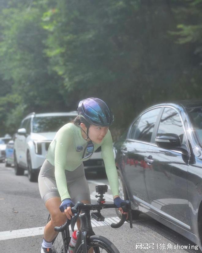 清新骑行装备大揭秘青绿色与灰色的完美搭配!(图6) 清新骑行装备大揭秘青绿色与灰色的完美搭配!(图6)