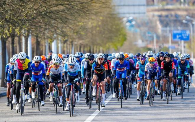 2024环门头沟国际公路自行车赛暨门头沟山野户外骑游大会拉开帷幕(图1) 2024环门头沟国际公路自行车赛暨门头沟山野户外骑游大会拉开帷幕(图1)