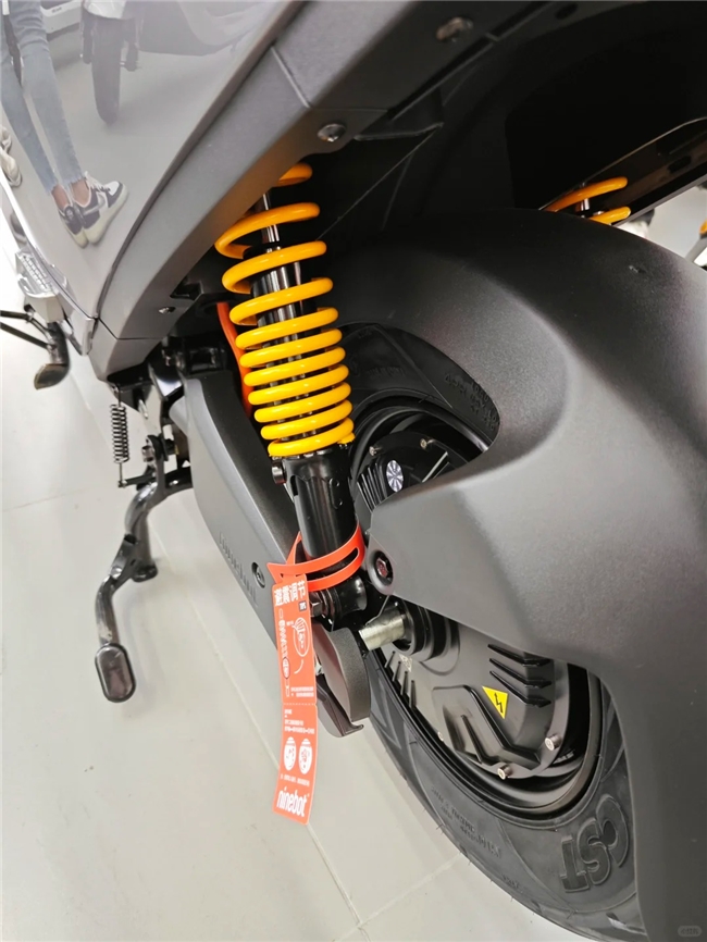 大空间、长续航！露营骑行装备推荐九号电动M95C+太合适(图5)