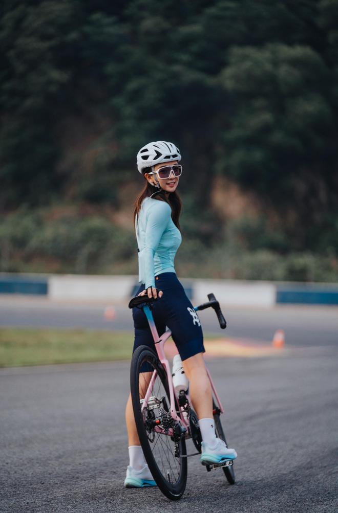 骑行穿西装？上海你真的太超前了！(图8)