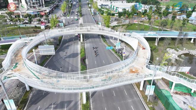 雨城时间到！首站鸣枪2024年“环茶马古道”雅安公路自行车赛雨城站开赛(图5)