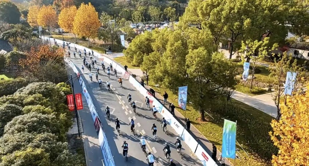 临平大运河畔上演“速度与激情”(图4) 临平大运河畔上演“速度与激情”(图4)