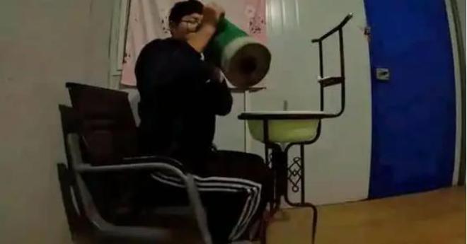 韩国小伙挑战骑行丝绸之路一路吃喝半个月还在甘肃崩溃哭了(图6)