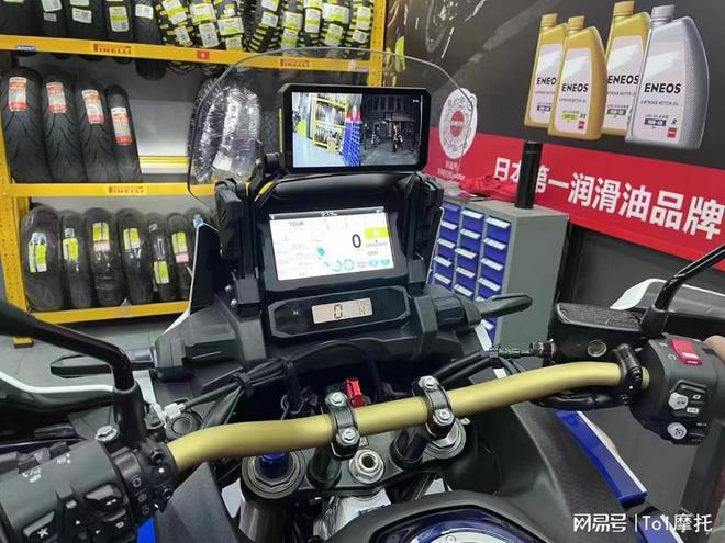 机车博主眼中的机车装备：突破者车机深度解析与推荐(图2)