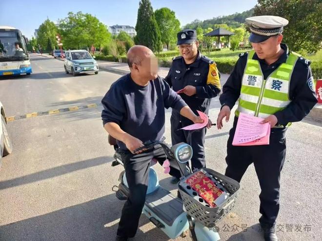 小头盔 大守护 滨州交警持续开展安全头盔佩戴提升行动(图6)