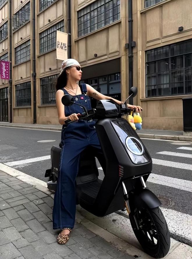 价格大跳水！越卖越便宜的“电驴爱马仕”终于扭亏588万！(图4)