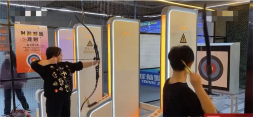 厌倦骑行的中产开始跑到商场“爬墙”(图17)