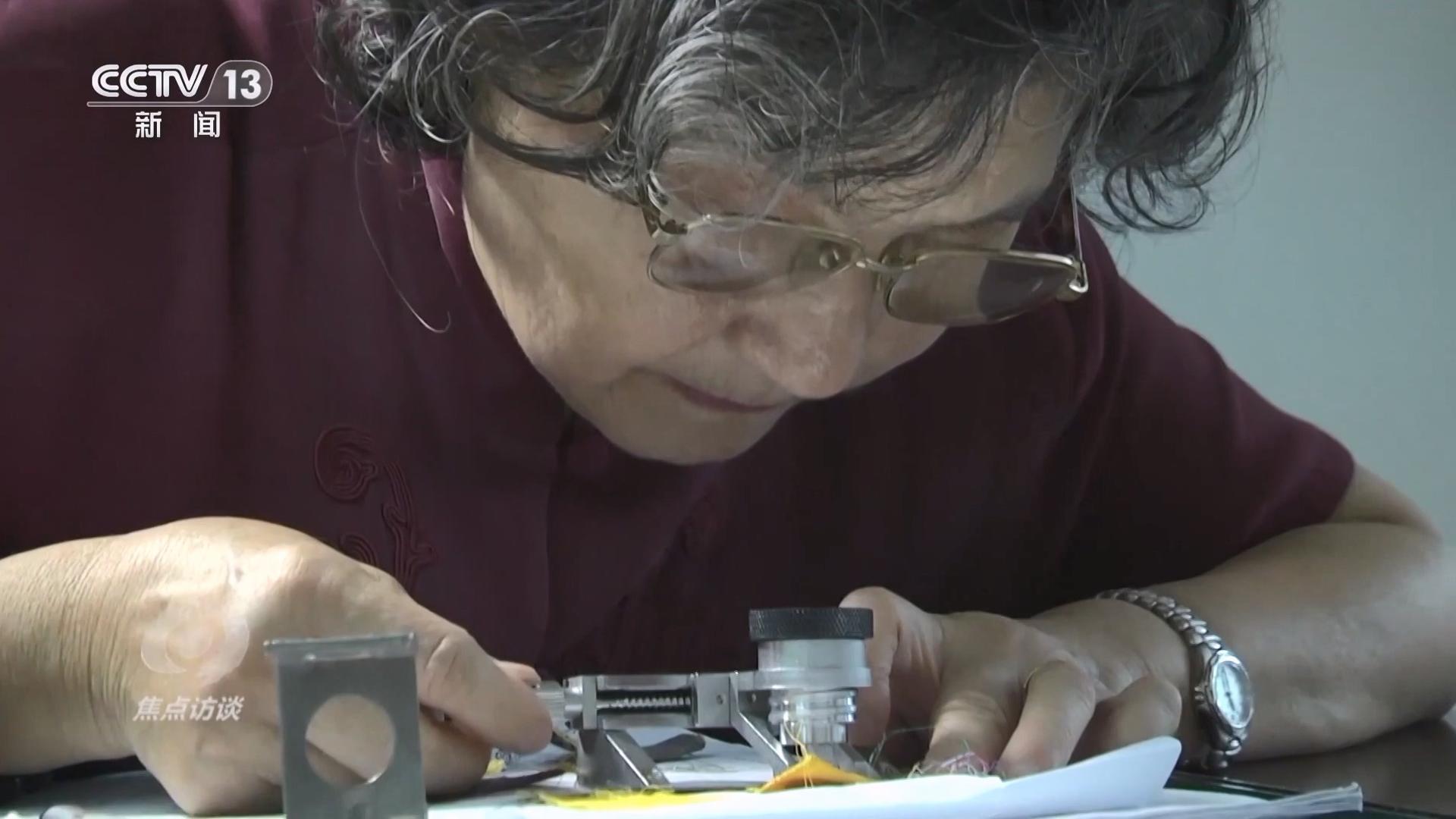 焦点访谈｜“新中式”引领国潮新风尚千年织锦织出锦绣未来(图2)