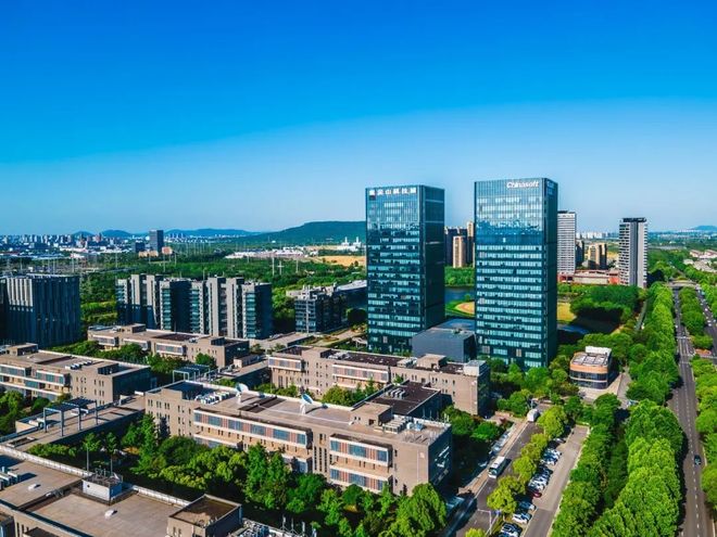 南京江宁乐享足球“小江联赛”燃情启幕“看比赛·享优惠”全域消费活动同步开启(图7)