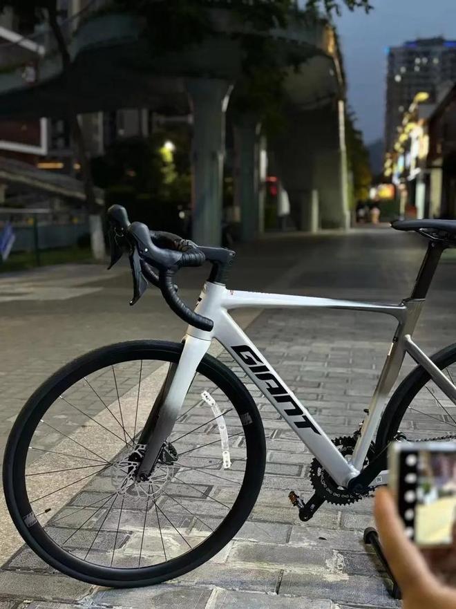 又一老牌骑行车爆火从无人问津到一车难求如何收割中产钱包？(图7)