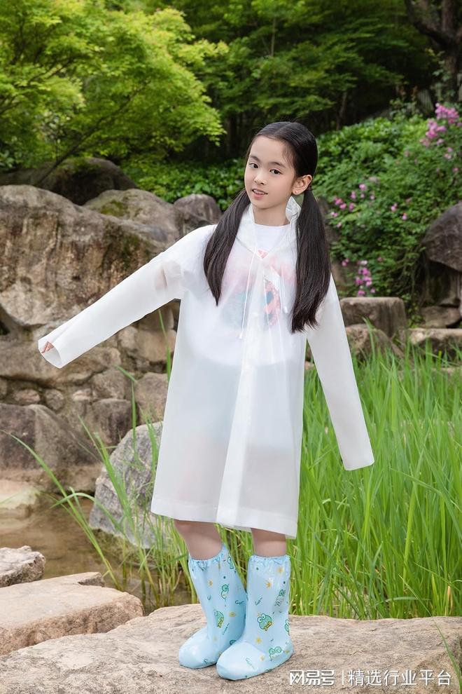 2025保定市场上畅销的连体雨衣十强榜单轻便透气雨天户外装备(图1)