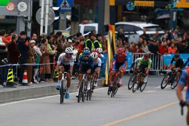 玩法上新!2025年“环茶马古道”雅安公路自行车赛将于10月22日—26日举行(图2) 玩法上新!2025年“环茶马古道”雅安公路自行车赛将于10月22日—26日举行(图2)