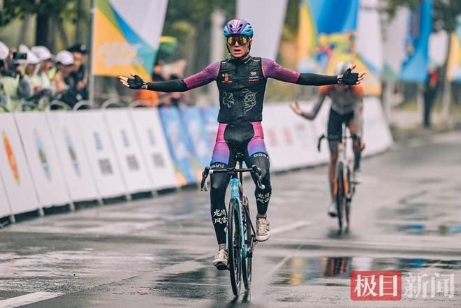 2025环漳河国际公路自行车赛激情开赛(图3) 2025环漳河国际公路自行车赛激情开赛(图3)