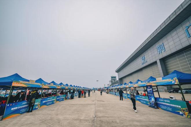 雨战漳河风雷胜2025环漳河国际公路自行车赛职业大组赛(图8) 雨战漳河风雷胜2025环漳河国际公路自行车赛职业大组赛(图8)