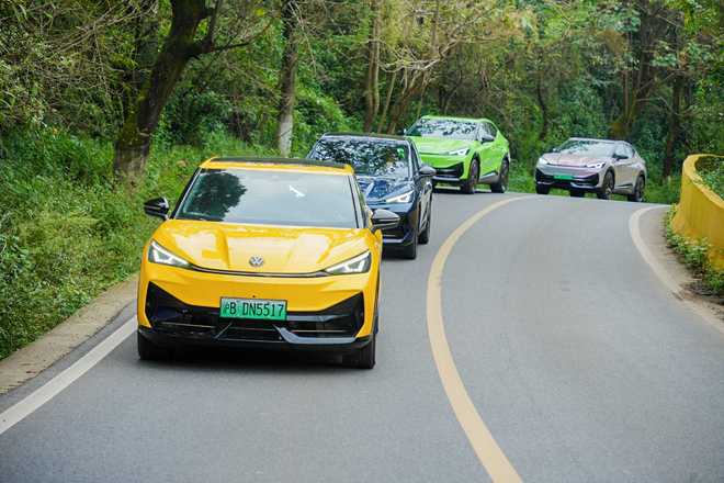 “赏金之旅”走进昆明与金标大众共赴一场“4+2”漫时光(图4) “赏金之旅”走进昆明与金标大众共赴一场“4+2”漫时光(图4)