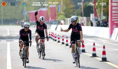 首个国家级跨界赛事!仪征队参赛昂首夺银(图2) 首个国家级跨界赛事!仪征队参赛昂首夺银(图2)