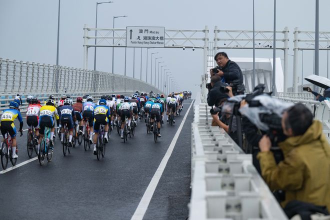 追光｜一气呵成不简单！(图1)