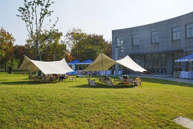 “一路繁花”首场骑行赛在外环生态绿道举行(图4) “一路繁花”首场骑行赛在外环生态绿道举行(图4)