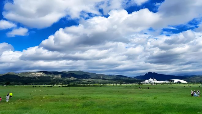 敕勒川草原：品牌引领北疆文旅高质量发展新篇章——“天似穹庐”