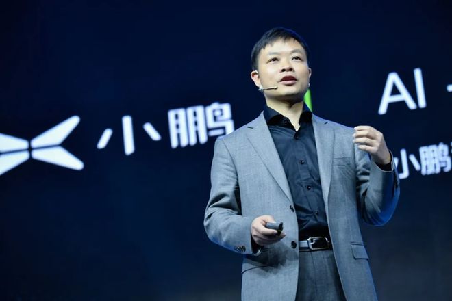 被FigureCEO质疑量产造假优必选：他们应多来中国看看；胖东来补偿受委屈员工359万元；贝索斯复出搞AI被嘲“跟屁虫”(图5)