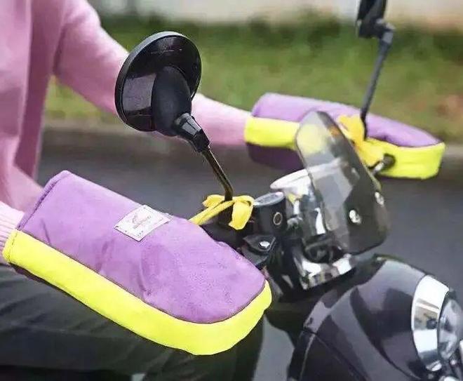 冷天骑车别让这些“御寒神器”挡住安全!(图1) 冷天骑车别让这些“御寒神器”挡住安全!(图1)