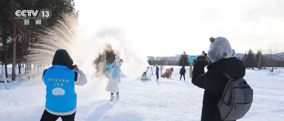 创新业态释放“冬雪夏凉”资源优势新活力“高端赛事+大众活动”添彩花样冰雪(图11) 创新业态释放“冬雪夏凉”资源优势新活力“高端赛事+大众活动”添彩花样冰雪(图11)