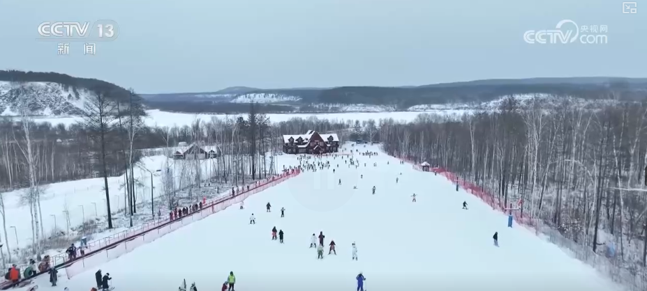 创新业态释放“冬雪夏凉”资源优势新活力“高端赛事+大众活动”添彩花样冰雪(图13) 创新业态释放“冬雪夏凉”资源优势新活力“高端赛事+大众活动”添彩花样冰雪(图13)