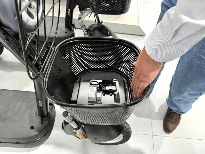 12月起正式实施电动自行车“新国标”面临哪些变化?(图2) 12月起正式实施电动自行车“新国标”面临哪些变化?(图2)