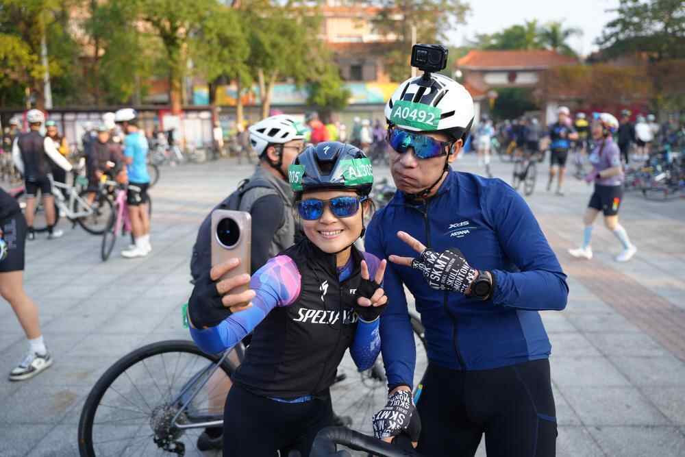 “体育+”融合创新!2025中国自行车运动骑游大会在增城举行六千骑手见证城乡融合发展(图4) “体育+”融合创新!2025中国自行车运动骑游大会在增城举行六千骑手见证城乡融合发展(图4)