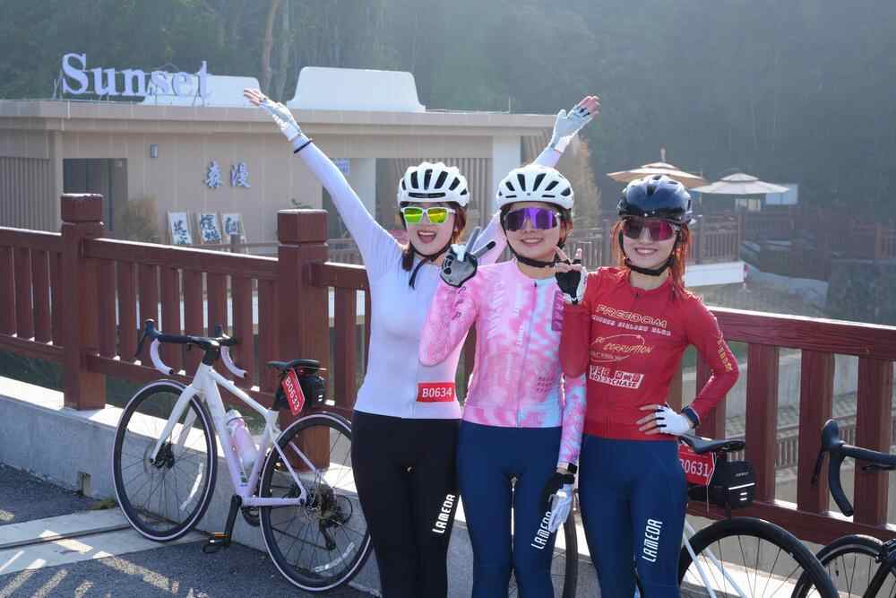 “体育+”融合创新!2025中国自行车运动骑游大会在增城举行六千骑手见证城乡融合发展(图5) “体育+”融合创新!2025中国自行车运动骑游大会在增城举行六千骑手见证城乡融合发展(图5)