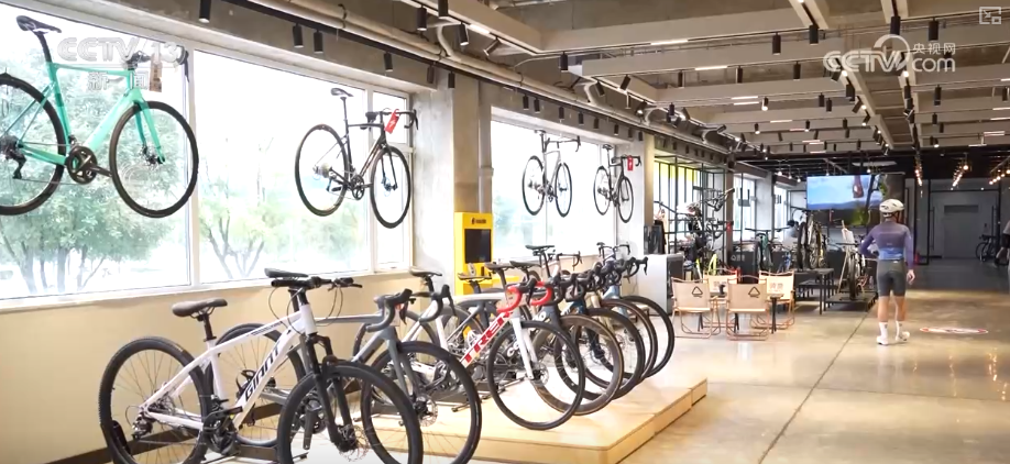 赛事热、消费火500万人次、3075亿元!全民健身新潮流“骑”出经济新热力(图10) 赛事热、消费火500万人次、3075亿元!全民健身新潮流“骑”出经济新热力(图10)