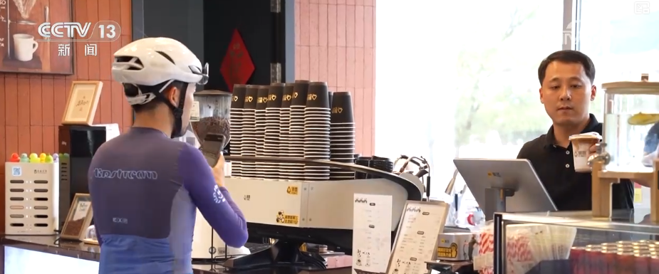 赛事热、消费火500万人次、3075亿元!全民健身新潮流“骑”出经济新热力(图11) 赛事热、消费火500万人次、3075亿元!全民健身新潮流“骑”出经济新热力(图11)