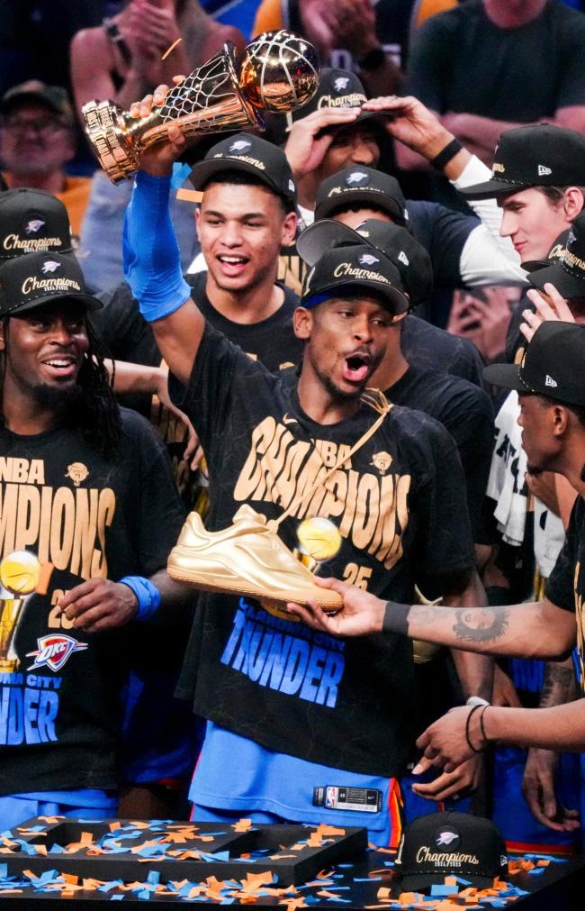 陈芋汐获评2025年国际十佳运动员跳水三金辉煌(图8)