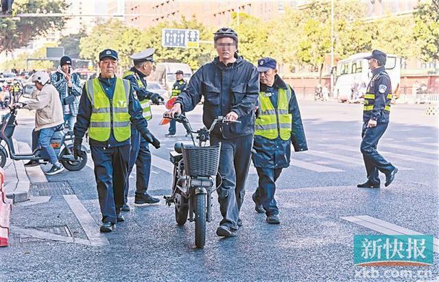 当电动自行车成“隐形杀手”:严管之下我们离文明骑行还有多远?(图3) 当电动自行车成“隐形杀手”:严管之下我们离文明骑行还有多远?(图3)