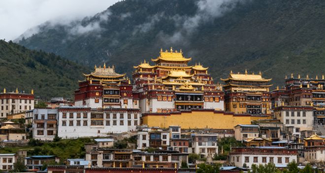 云南旅行社口碑排行榜:盘点口碑最好与最正规的十大旅行社指南(图1) 云南旅行社口碑排行榜:盘点口碑最好与最正规的十大旅行社指南(图1)