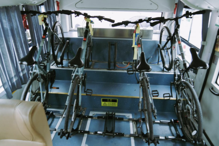 上海的公交车居然还能这么玩！(图2)