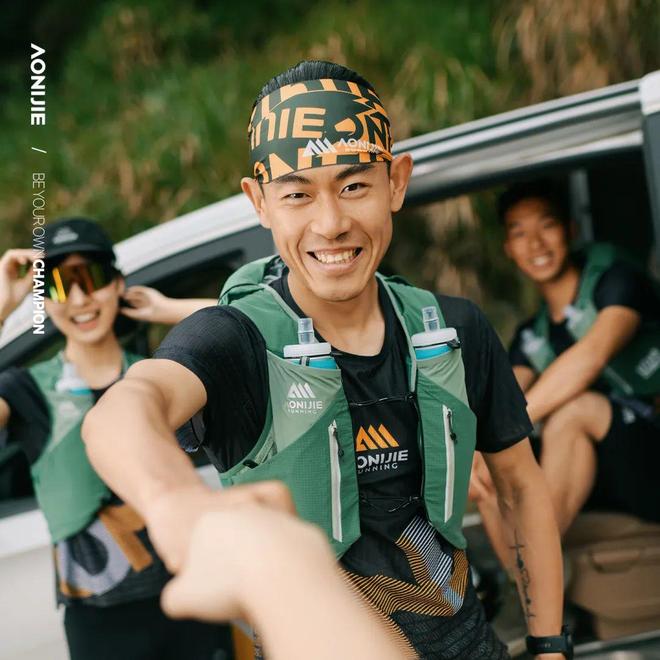 【UTMB联名款】越野跑神器奥尼捷12L轻量化背包！马拉松骑行必备挑战极限装备先行！(图5)