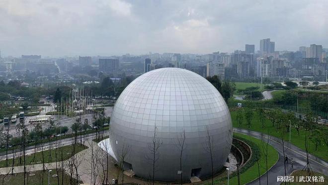 骑跨式飞行影院厂家实力推荐：沉浸式文旅装备选型指南(图2)