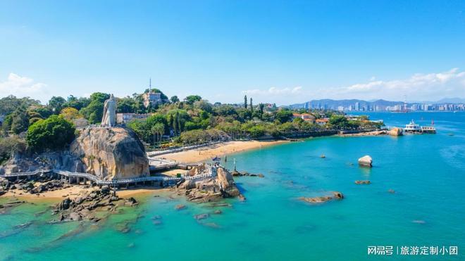 2026年厦门全新攻略:福建朋游国旅金牌导游小宇(图1) 2026年厦门全新攻略:福建朋游国旅金牌导游小宇(图1)