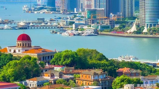 2026年厦门全新攻略:福建朋游国旅金牌导游小宇(图2) 2026年厦门全新攻略:福建朋游国旅金牌导游小宇(图2)